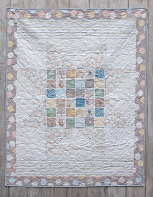 
                  
                    Handmade baby quilt – A timeless and cozy design by The Country Yard
                  
                